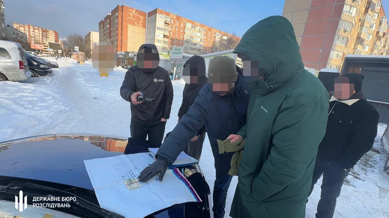 $3 тисячі за відстрочку: на Волині посадовець ТЦК знімав військовозобов’язаних з розшуку за хабарі