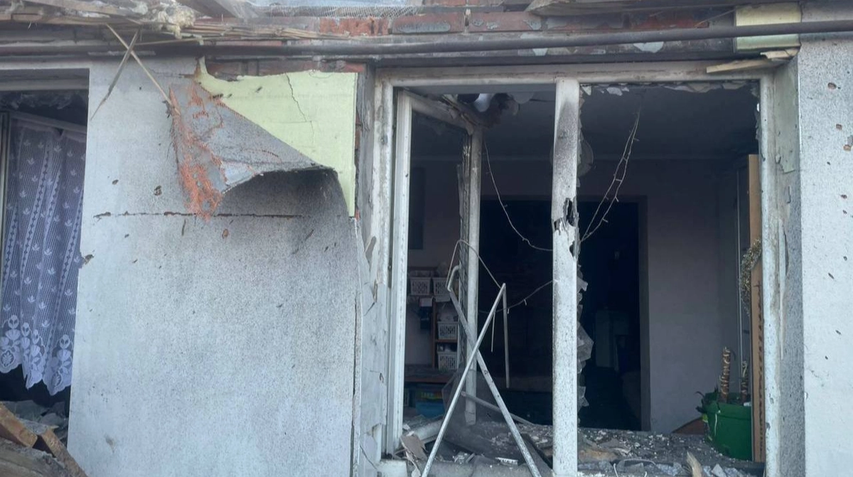 Russians drop explosives on two people in Kherson, four injured in other oblasts