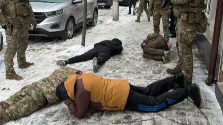 У Вінниці викрили групу, яка за $2000 блокувало роботу ТЦК й відбивала чоловіків від мобілізації