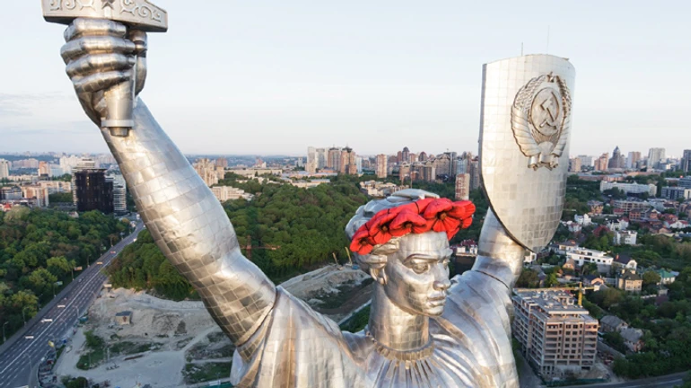 СРСР на щиті Батьківщини-матері: у Дії стартує нове опитування 