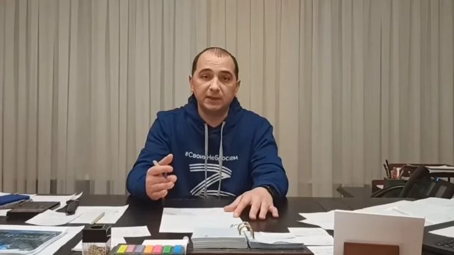 Бєлгородська область: військові люди почали рити окопи