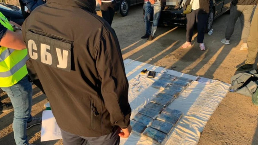 У контейнері з бананами знайшли кокаїн на $10 мільйонів