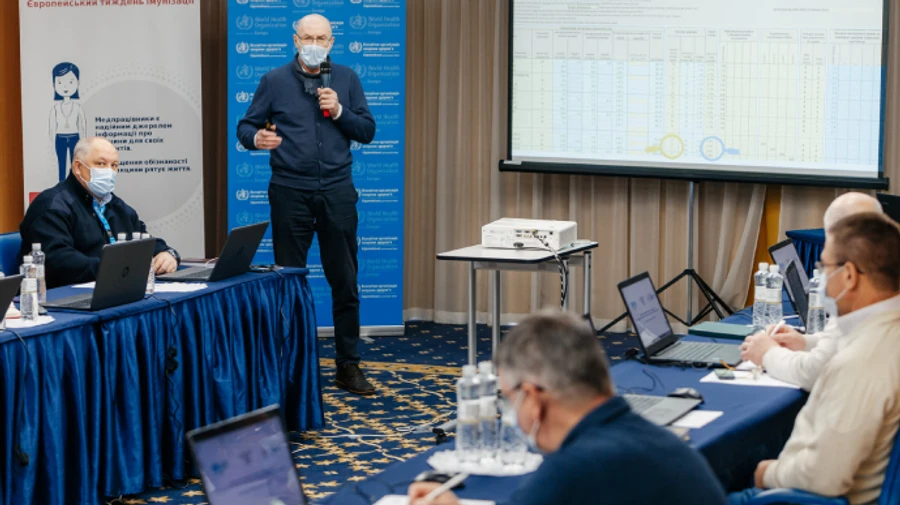 ВОЗ и партнеры начали тренинги по COVID-вакцинации в Украине
