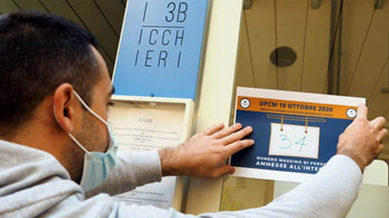 Замаскований локдаун: як Італія готується до другої коронавірусної хвилі