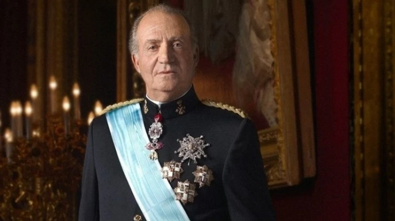 Стало известно, куда выехал бывший король Испании после коррупционного скандала