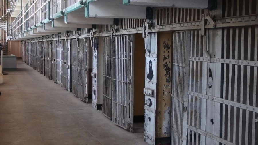 Несовершеннолетние избили надзирателя, забрали ключ и сбегали из СИЗО в Чернигове