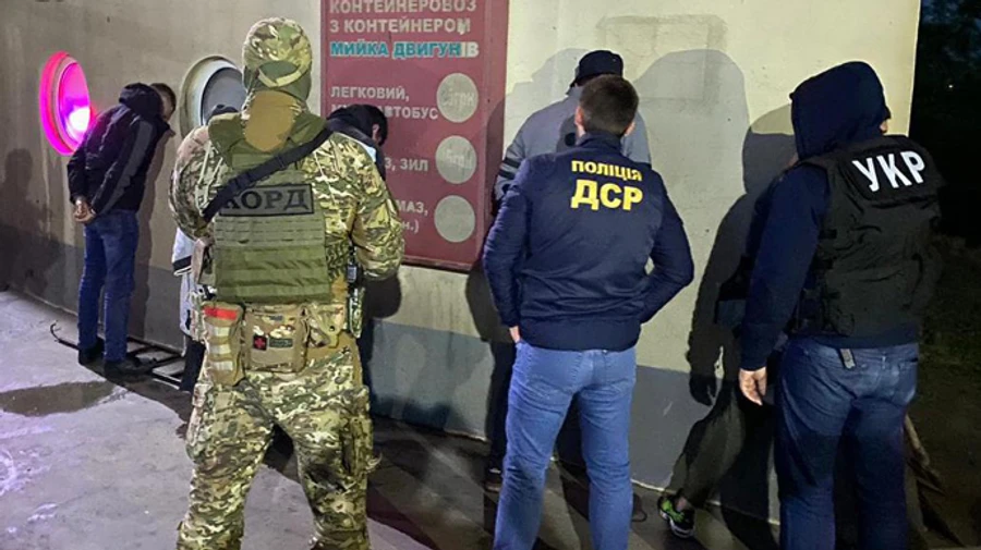 В Україні затримали 4 іноземних кілерів: намагались вбити ватажка наркокартелю