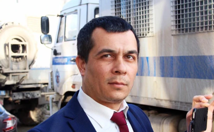 Оккупанты посадили за решетку адвоката политзаключенных за пост 2013