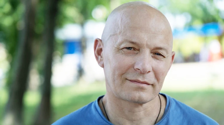 Коридор смерті й молитви між тортурами. Життя єдиного капелана Азовсталі, який 3 роки був у полоні