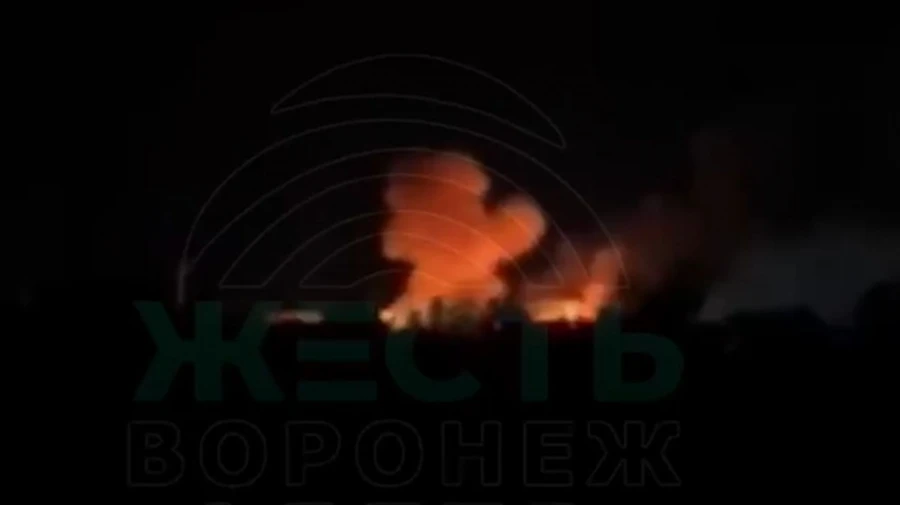 Drone attack on oil depot reported in Russia's Voronezh Oblast – video