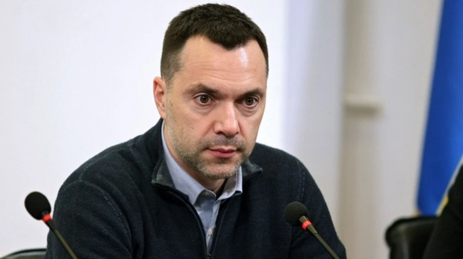 NGL.media опубликовали данные базы пересечения границы: Арестович дважды выезжал благодаря письму ГУР