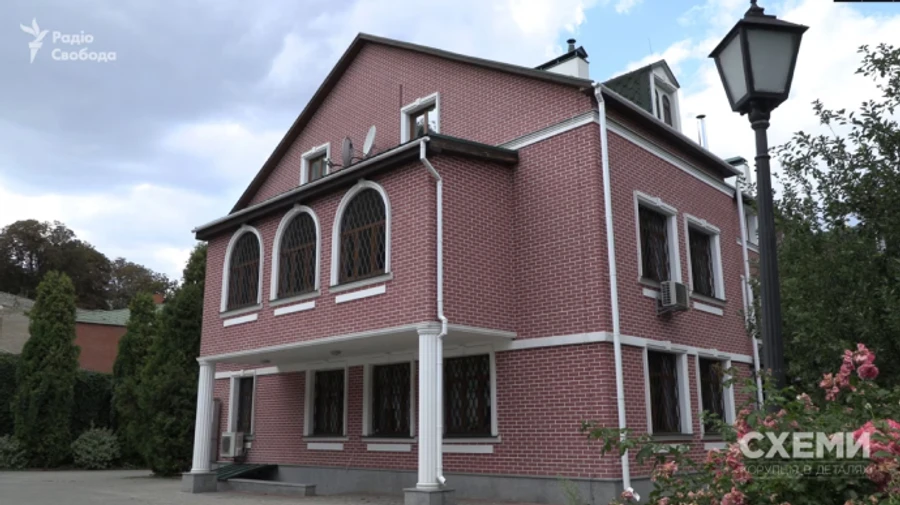 Media show former residence of head of Russia-linked church