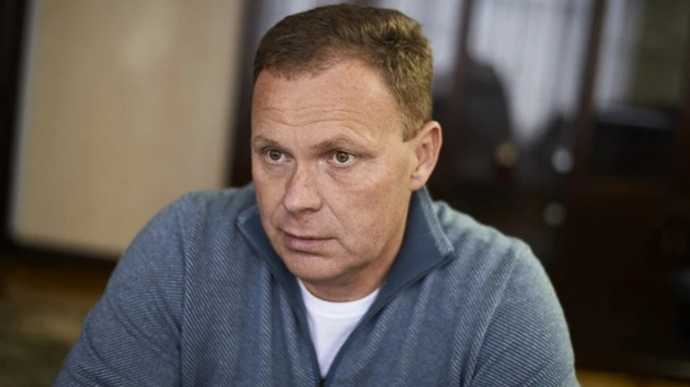 Глава Киевгорстроя покинул Украину со справкой об инвалидности и покорил Эверест – СМИ