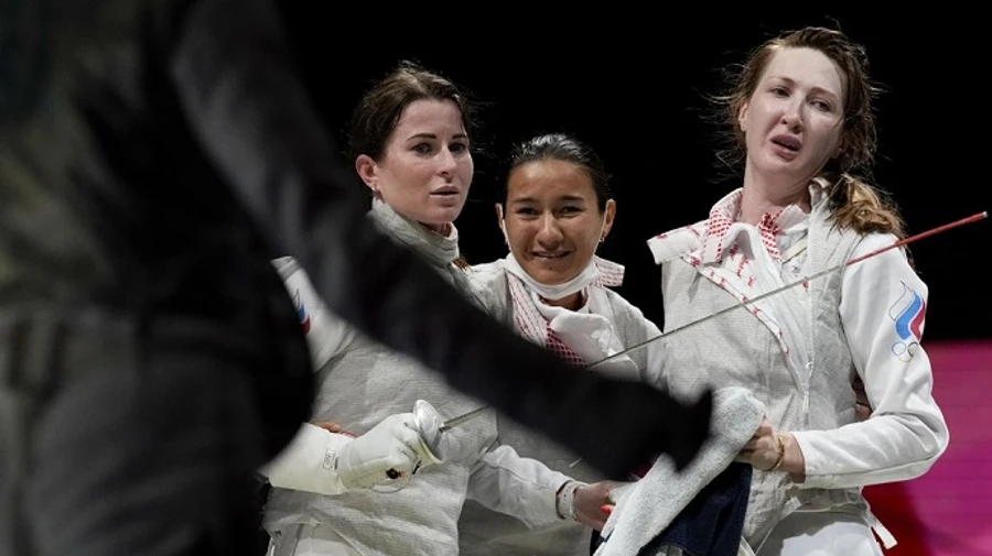 International Fencing Federation allows Russians and Belarusians to compete