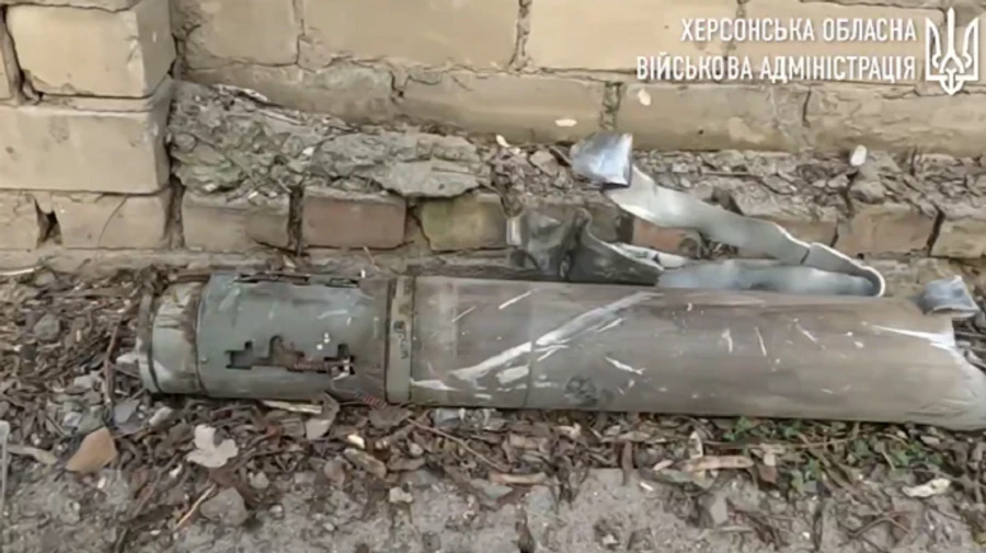 Russians launch attack on residential area in Kherson centre