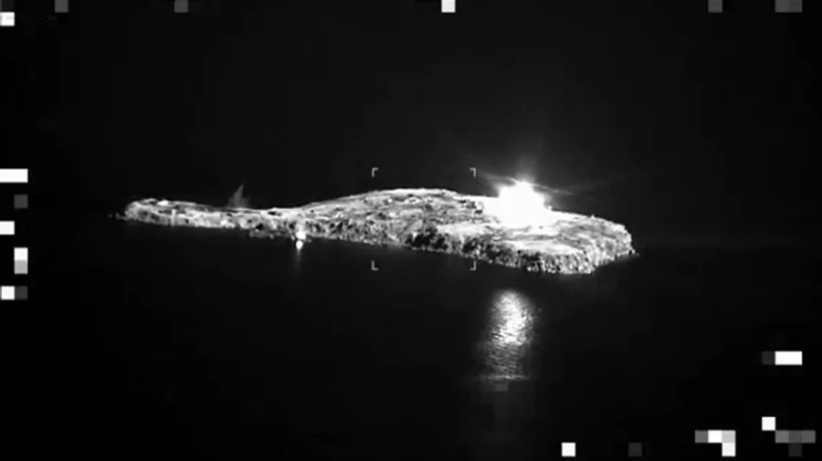 Russia drops phosphorous bombs on Zmiinyi (Snake) Island following its gesture of good will