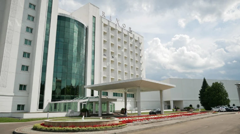 Зеленский планирует вновь собрать слуг на обучение в Трускавце