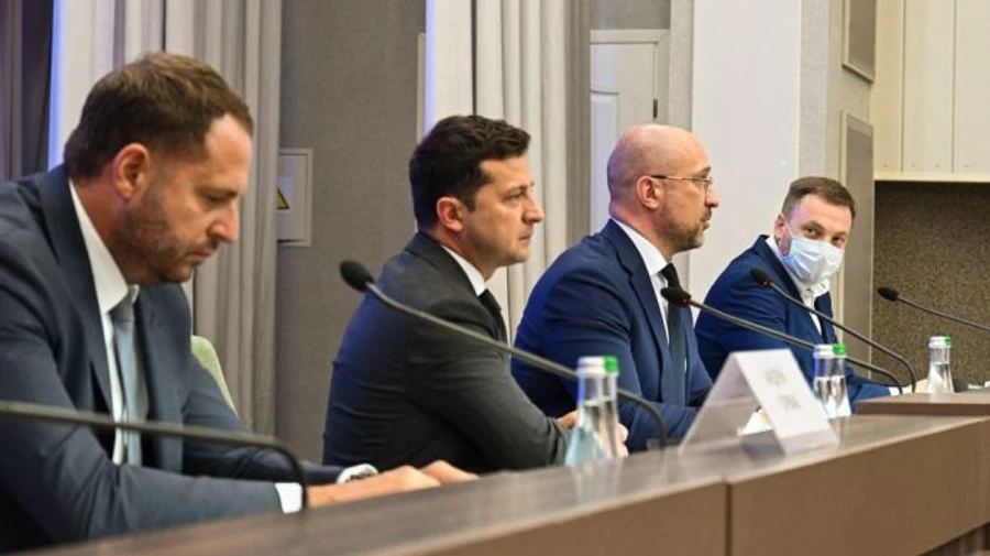 Зеленський побажав Монастирському, щоб довіра була, як у кіно