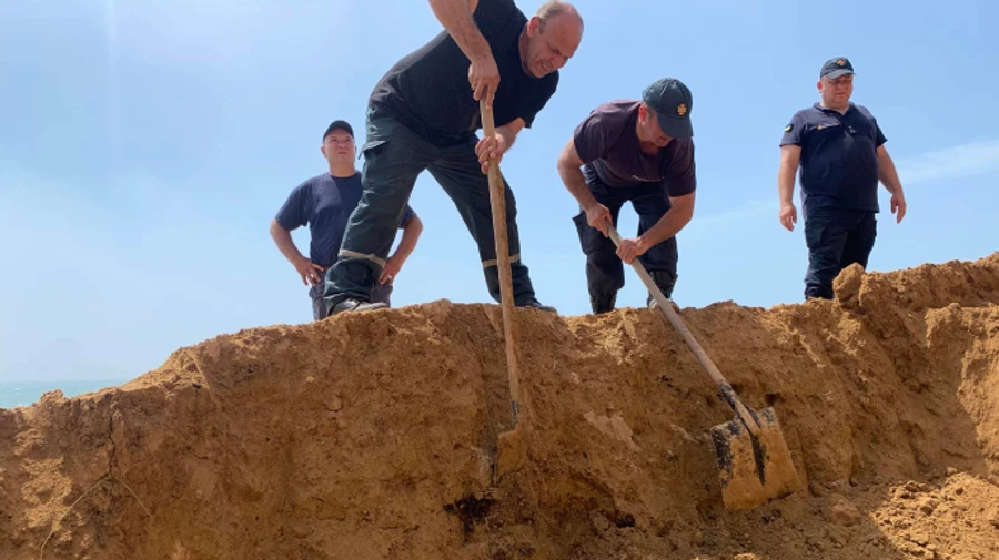 Обвал грунта на берегу Одесщины расчищен: без жертв