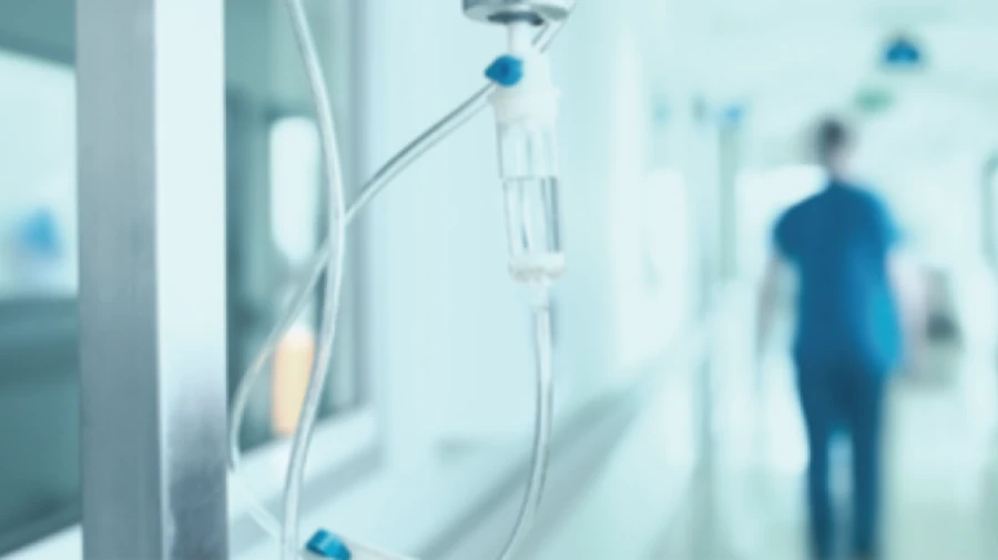 Коронавірус: у США заарештували працівника лікарні за саботаж вакцинації