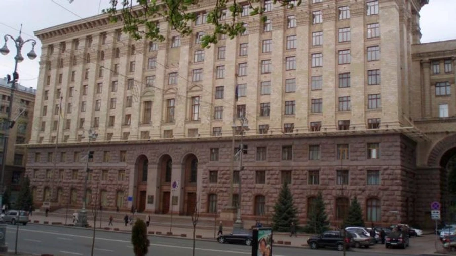 Київрада дозволить безкоштовно паркуватися в себе у дворі у вихідні