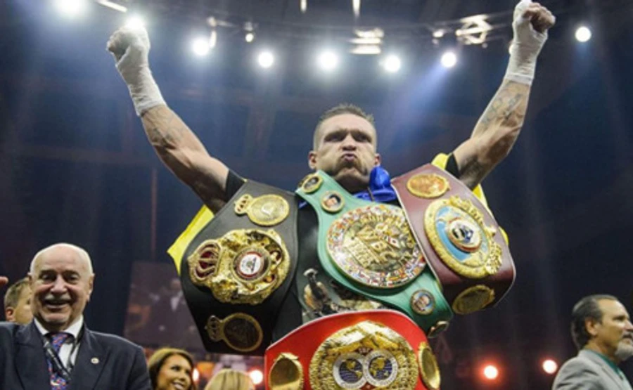 Усика визнали найкращим боксером року за версією ESPN