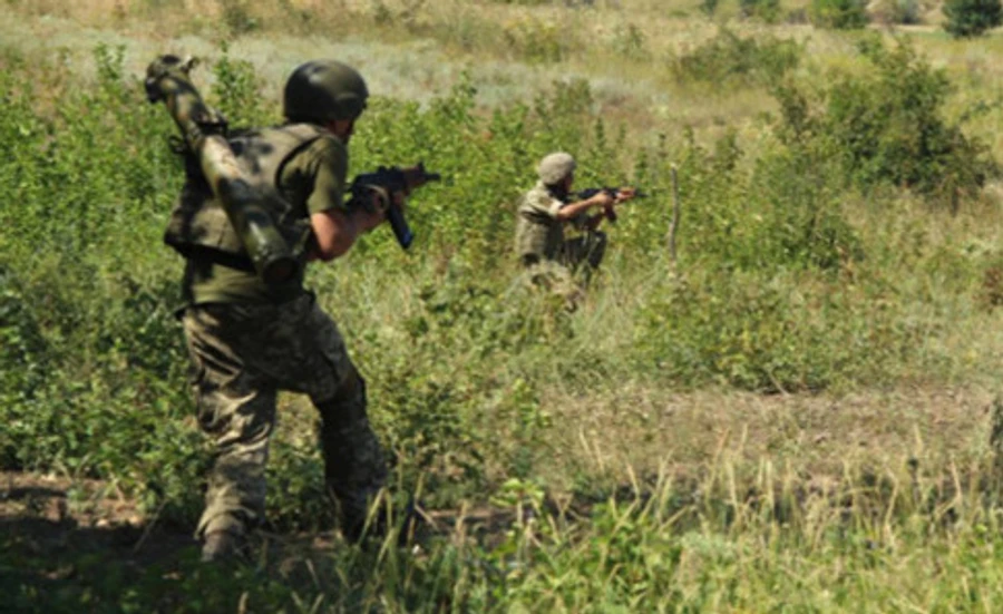 ООС: Бойовики били з мінометів, БМП і гранатометів, 3 поранених