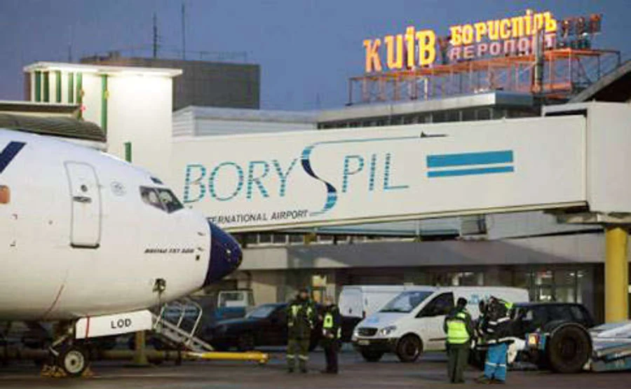 Полиция проверяет минирование в 6 аэропортах и ​​ГП Антонов