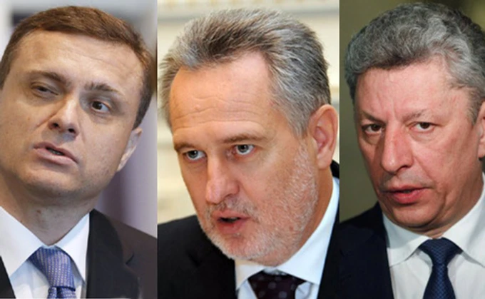 Кабмін подумає над роллю Фірташа, Льовочкіна й Бойка на ринку газу