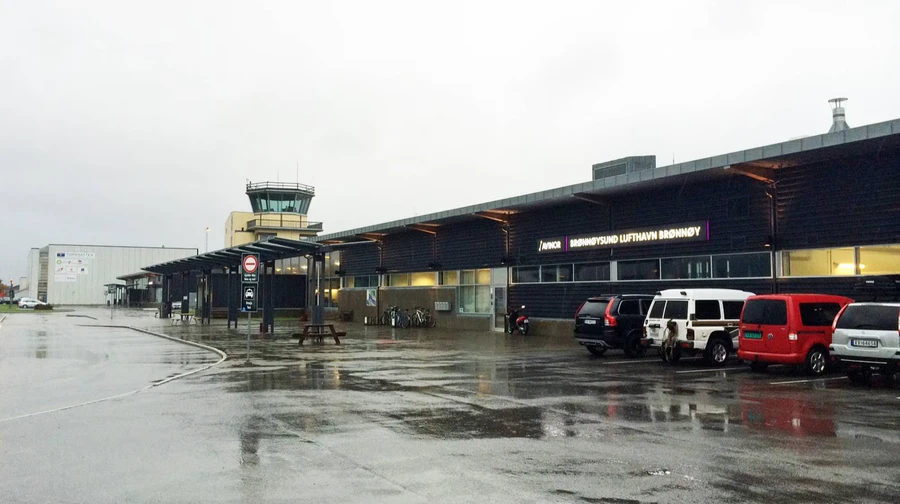 Drone paralyses operations at Norwegian airport, public broadcaster says