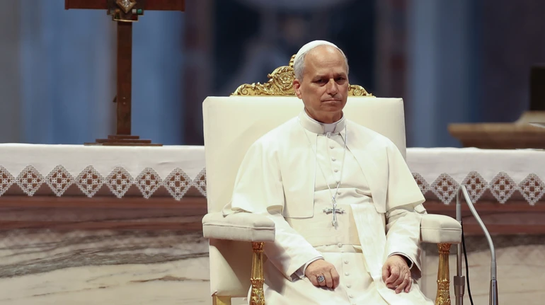 Найкраще – у західних областях: як українці ставляться до Папи Лева XIV