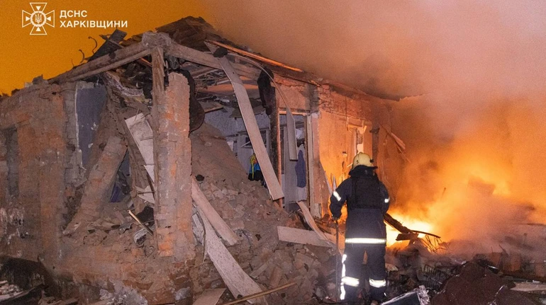 У Харкові та районі 16 постраждалих, серед них – 2 дітей: є влучання у багатоповерхівку та газопровід