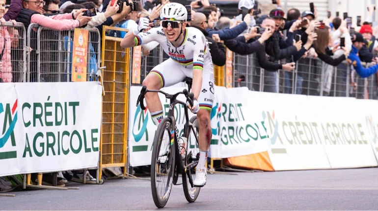 Зірковий словенець Погачар втретє виграв престижну велогонку Тур Фландрії