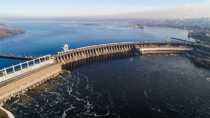 Dam at Dnipro power plant closed to traffic in Zaporizhzhia