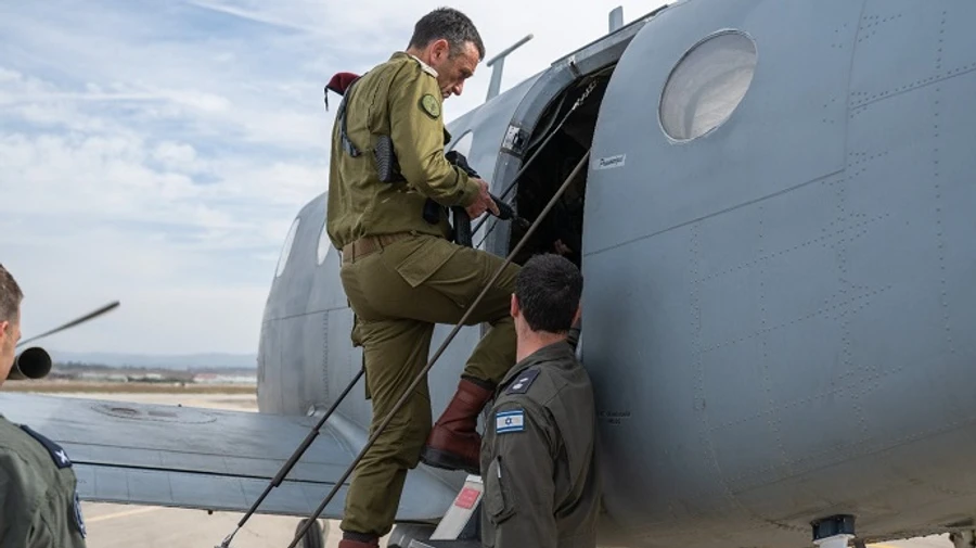 Israeli fighter jets attack Hezbollah facilities