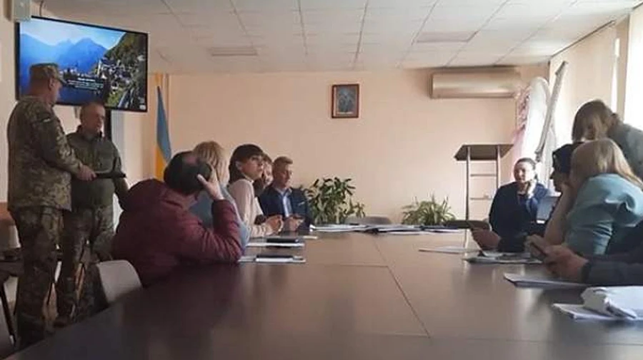 На Тернопільщині повістки вручали на сесії селищної ради