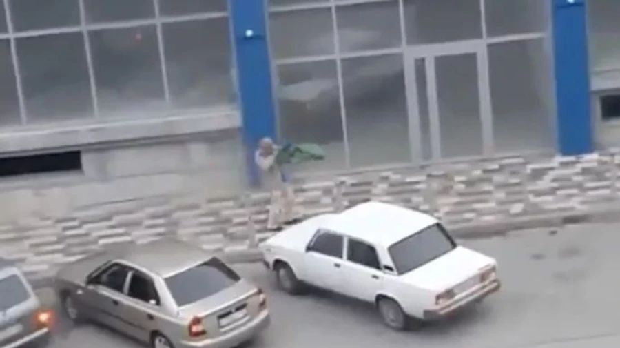 В російському Кримську невідомий почав стріляти на вулиці: 4 загиблих