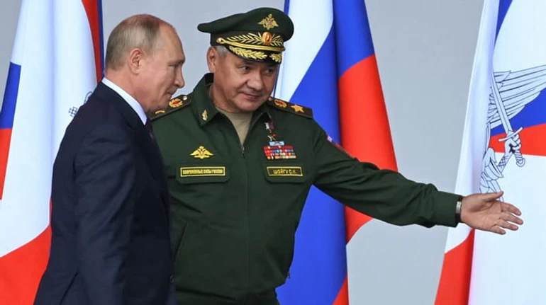 Шаг к признанию ОРДЛО: какие риски и возможности для Украины несет выход РФ из Минских соглашений