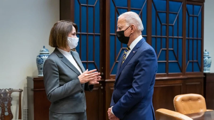 Для мене було честю: Байден зустрівся з Тихановською