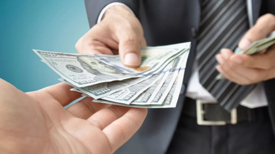 Харьковский пограничник взял взятку за снятие запрета на въезд в Украину – прокуратура