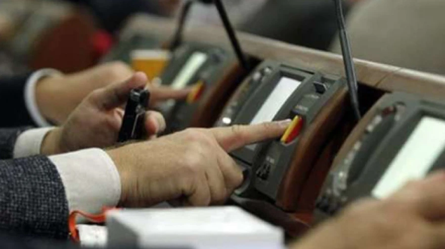 Рада зробила крок до покарання тюрмою за брехню в деклараціях