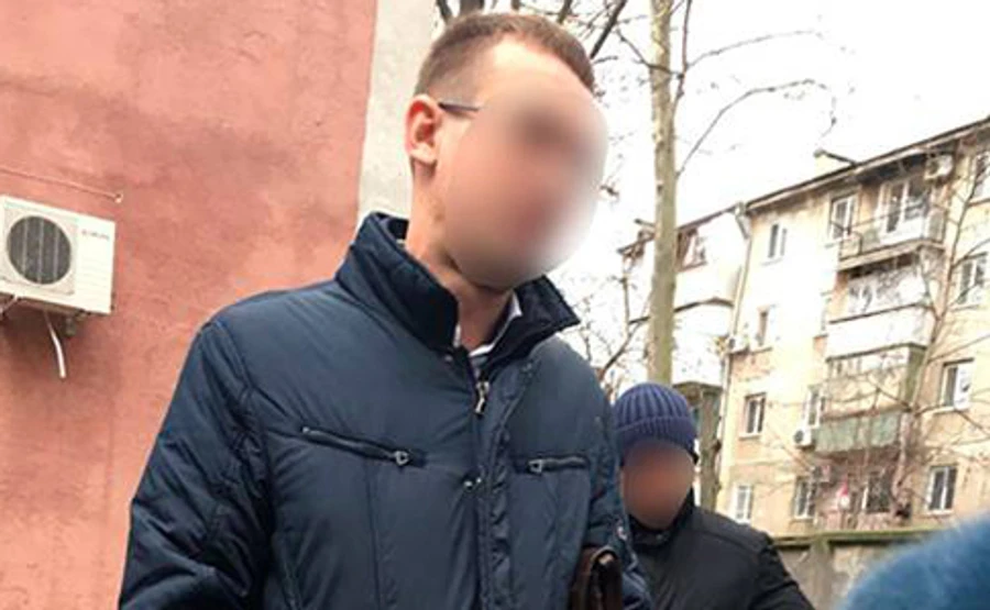 В Одессе полицейские похитили 120 тысяч долларов