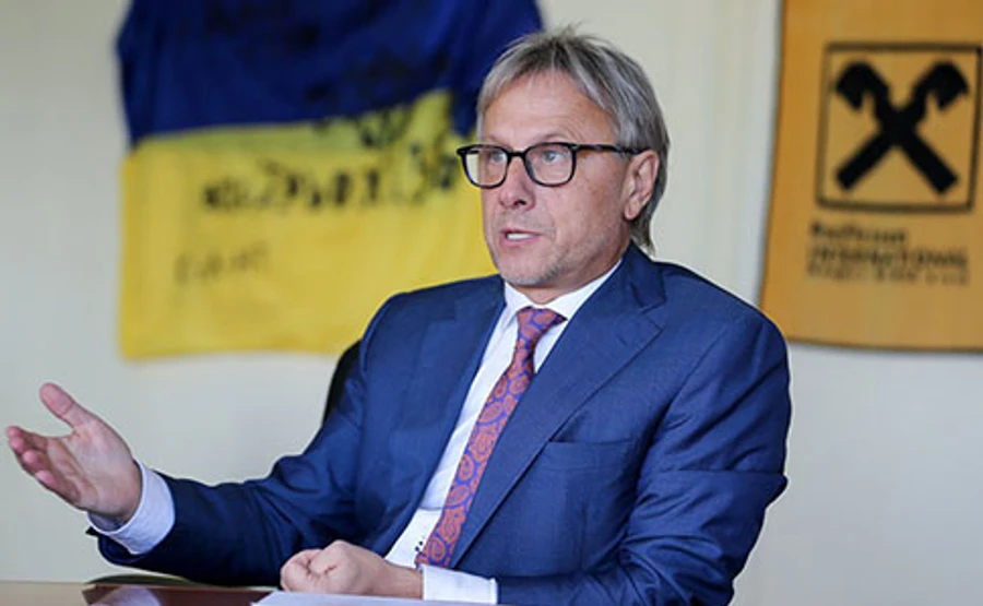 Порошенко призначить головою НБУ Лавренчука - Bloomberg