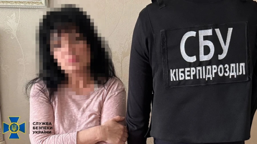 Ексзалізничник і лікарка-реабілітолог наводили обстріли РФ по Одесі – правоохоронці