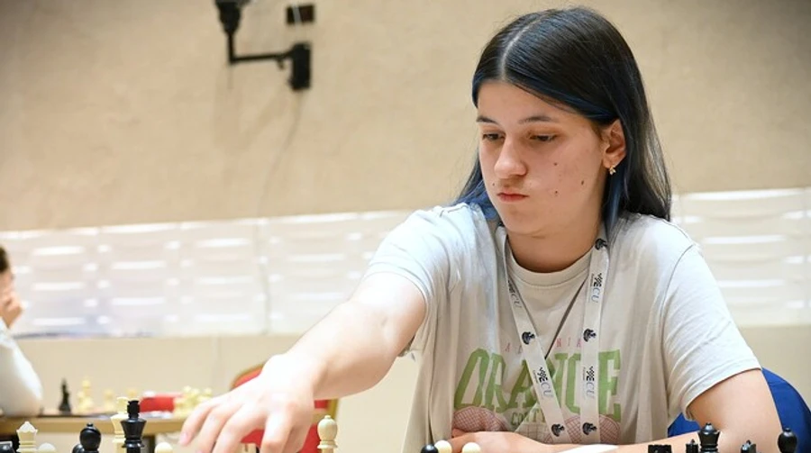 15-year-old Ukrainian girl becomes European chess champion
