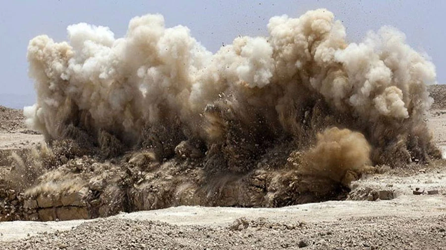 Жителей Киевской области предупреждают о взрывах 13 декабря