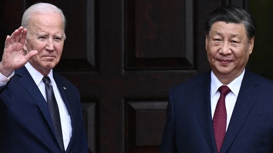 Байден сказав, про що домовився із Сі Цзіньпіном