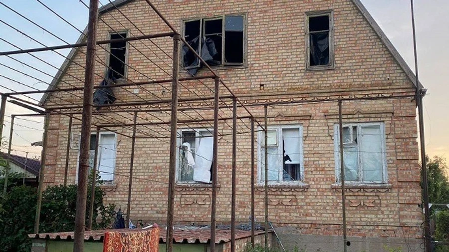 Russian forces hit Nikopol with artillery, damaging houses