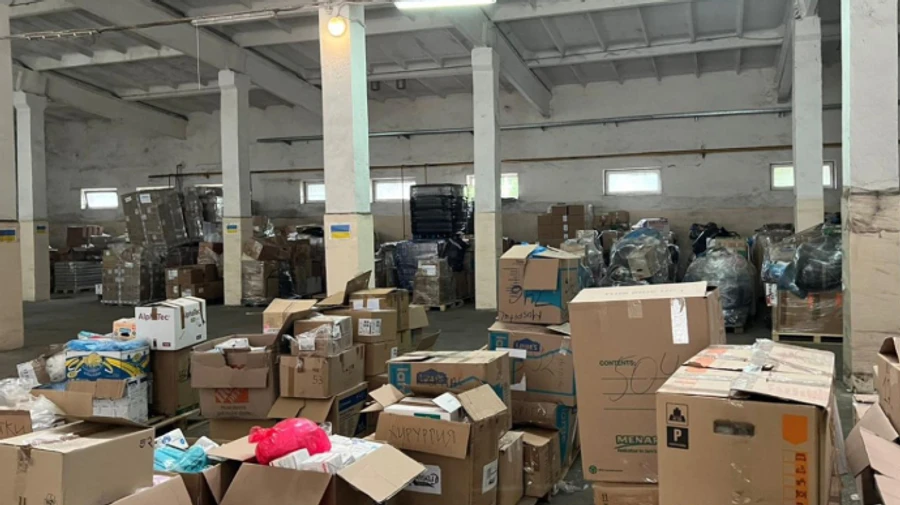 Очільника величезного благодійного фонду підозрюють у торгівлі гуманітаркою