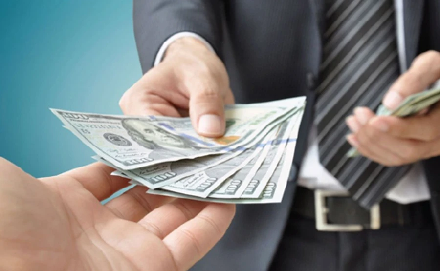 В Минюсте задержали феерического мужика, который взял взятку в последний рабочий день